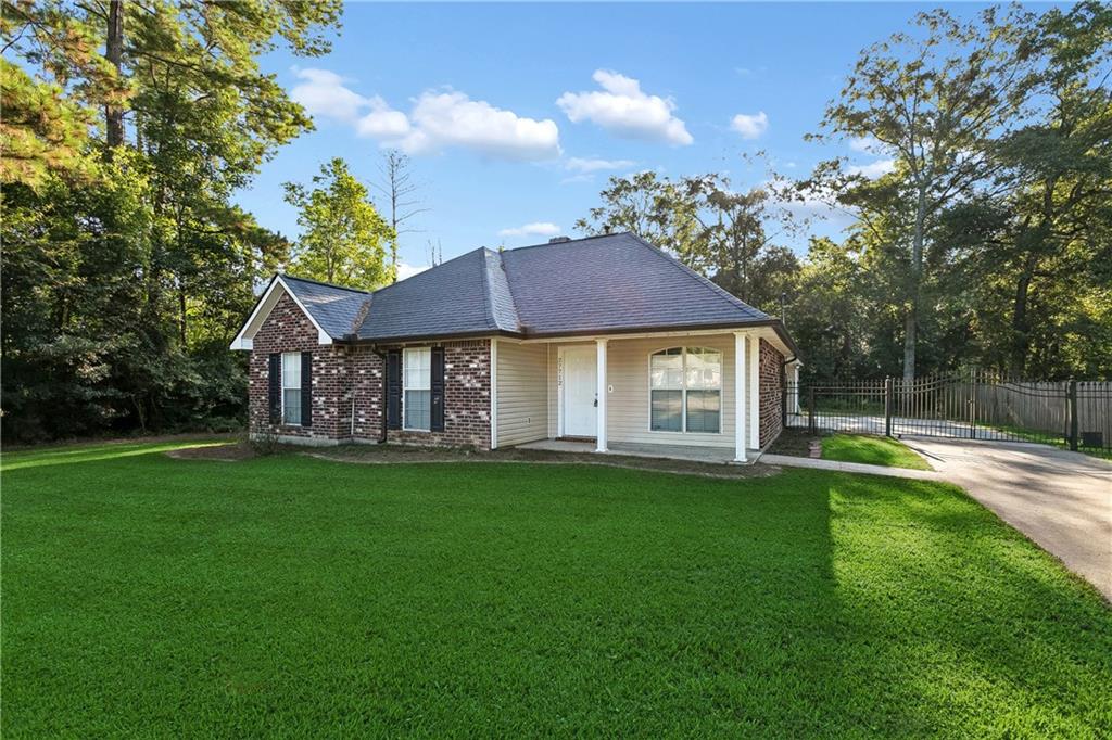27712 COUNTRY Drive, Walker LA 70785